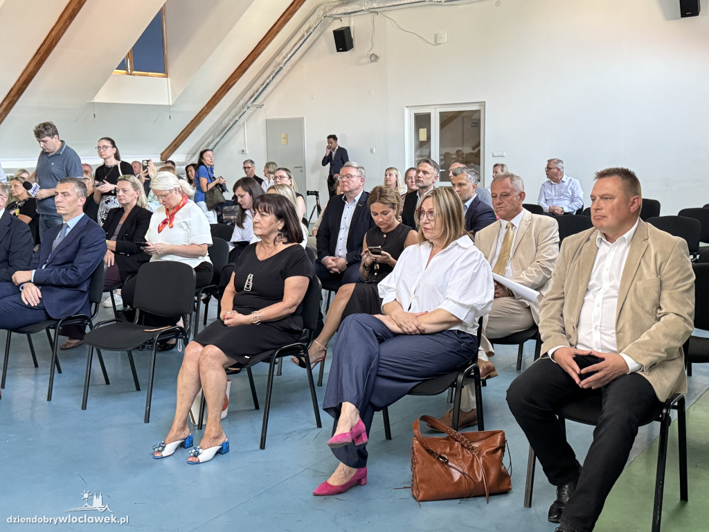 Otwarcie Centrum Robotów Przemysłowych w CKZiU