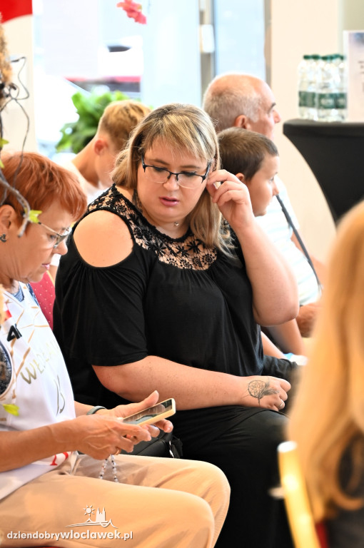 Koszykarze Anwil Włocławek z nowymi autami