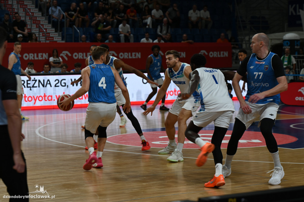 Anwil Włocławek vs. Twarde Pierniki - parkiet
