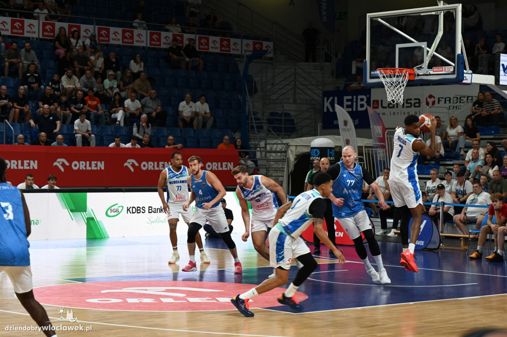 Anwil Włocławek vs. Twarde Pierniki - parkiet