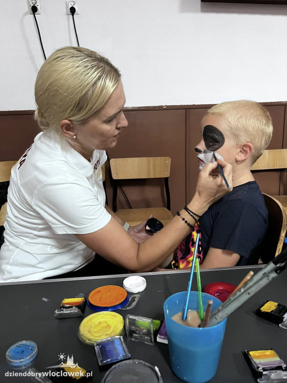 Rodzinna zabawa i urodzinowe świętowanie w Lisku