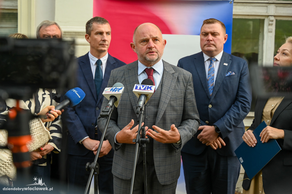 Przekazanie budynku przy Stodólnej dla województwa