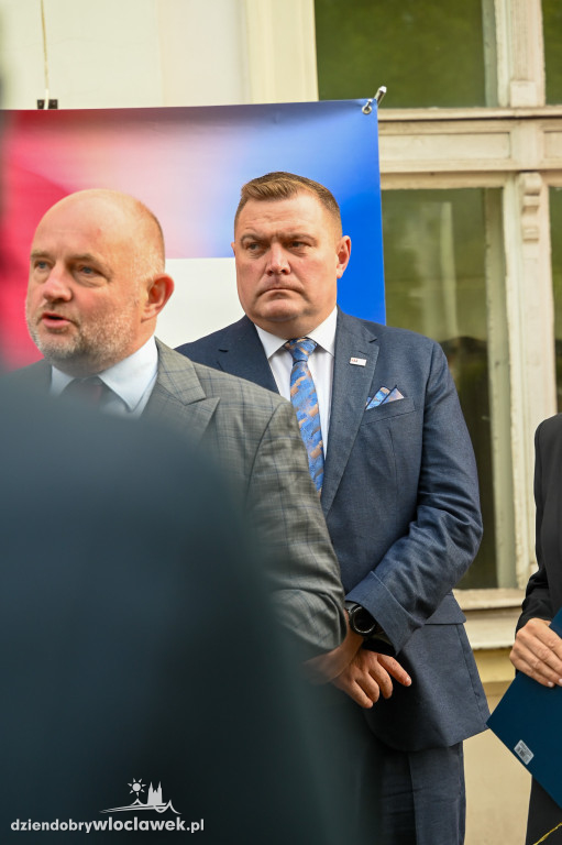 Przekazanie budynku przy Stodólnej dla województwa