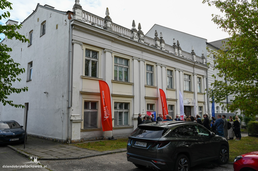 Przekazanie budynku przy Stodólnej dla województwa
