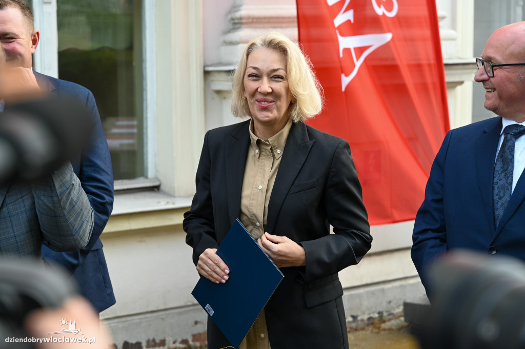 Przekazanie budynku przy Stodólnej dla województwa