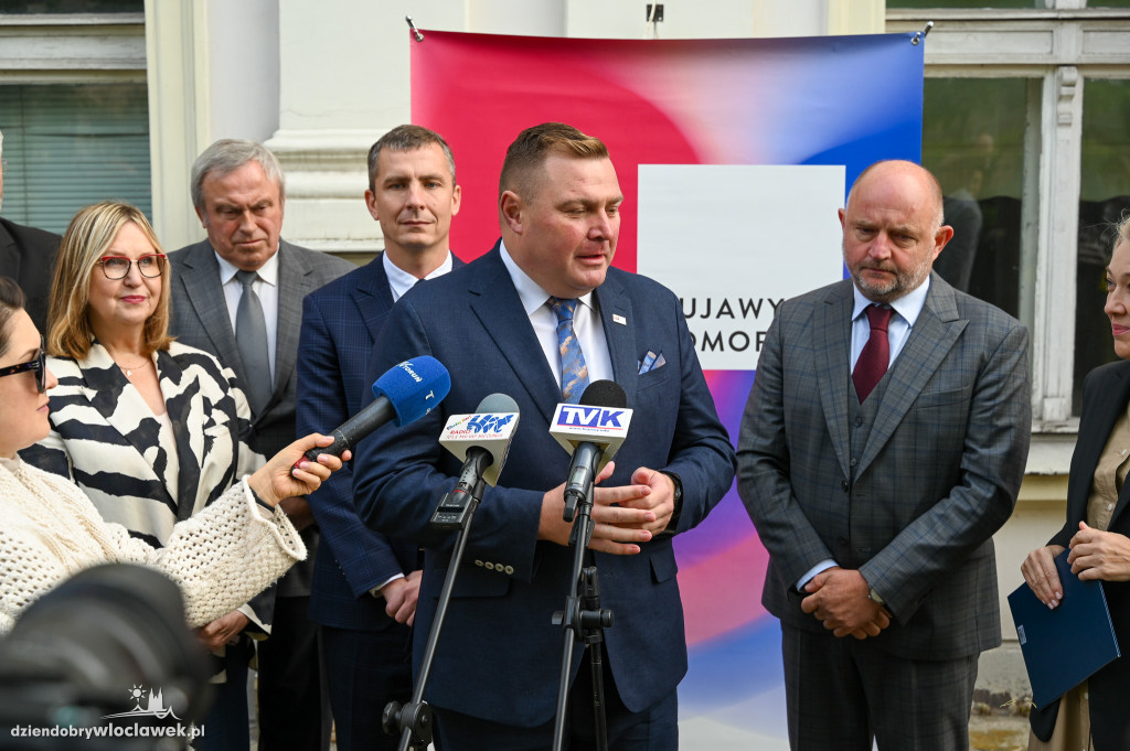 Przekazanie budynku przy Stodólnej dla województwa