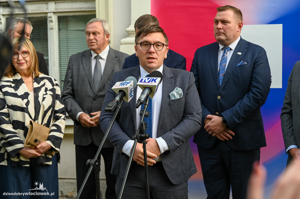 Przekazanie budynku przy Stodólnej dla województwa