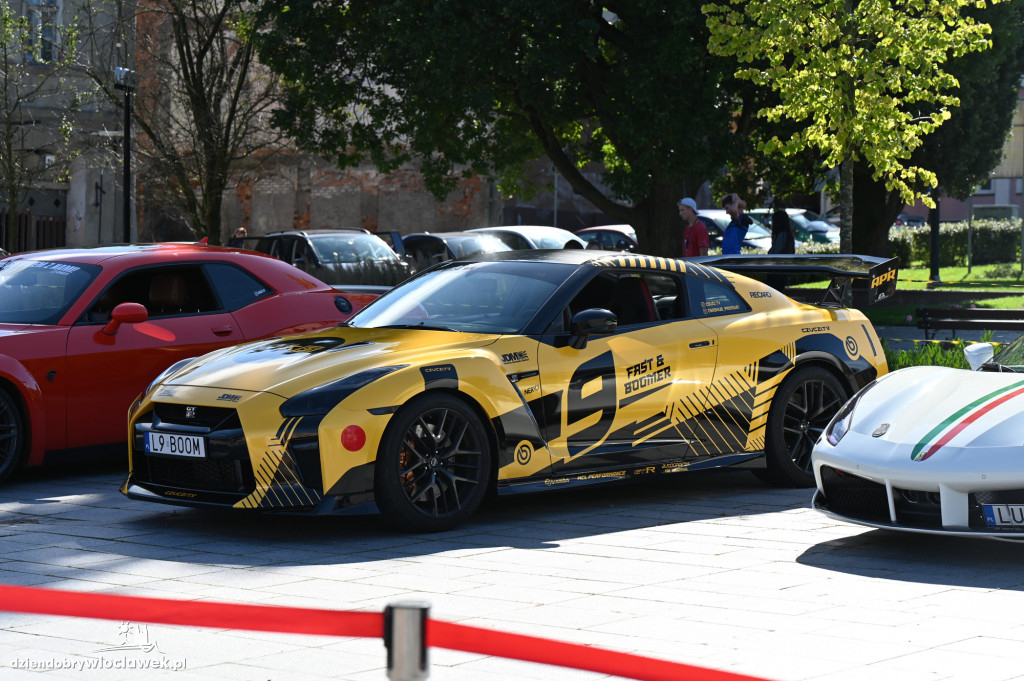 Ferrari, Lamborghini i McLareny na Starym Rynku