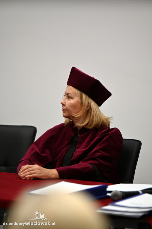 Uroczyste rozdanie dyplomów w PANS: godz. 16