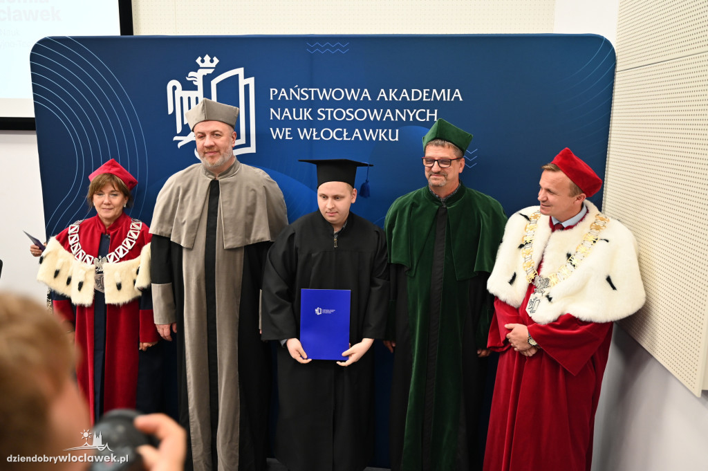 Uroczyste rozdanie dyplomów w PANS: godz. 16