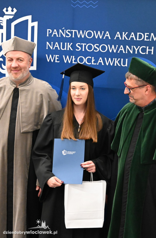 Uroczyste rozdanie dyplomów w PANS: godz. 16