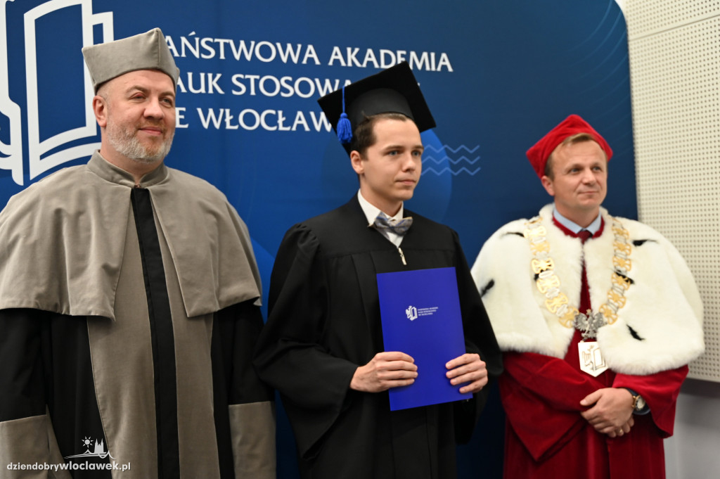 Uroczyste rozdanie dyplomów w PANS: godz. 16