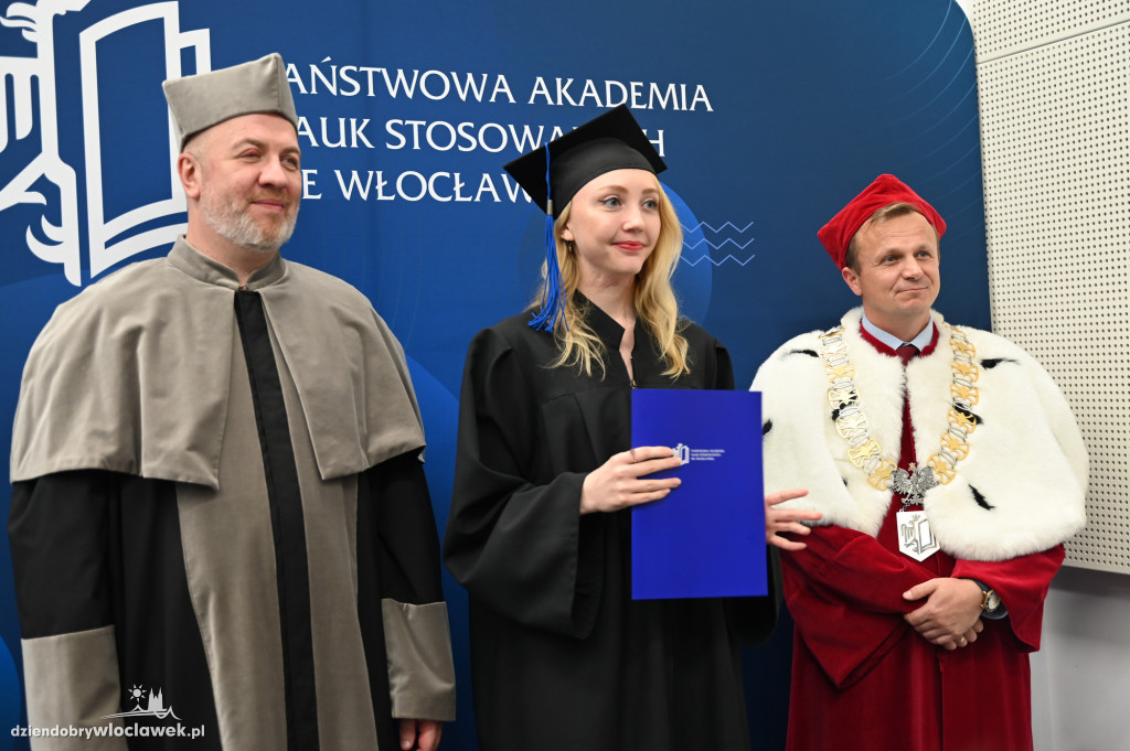Uroczyste rozdanie dyplomów w PANS: godz. 16
