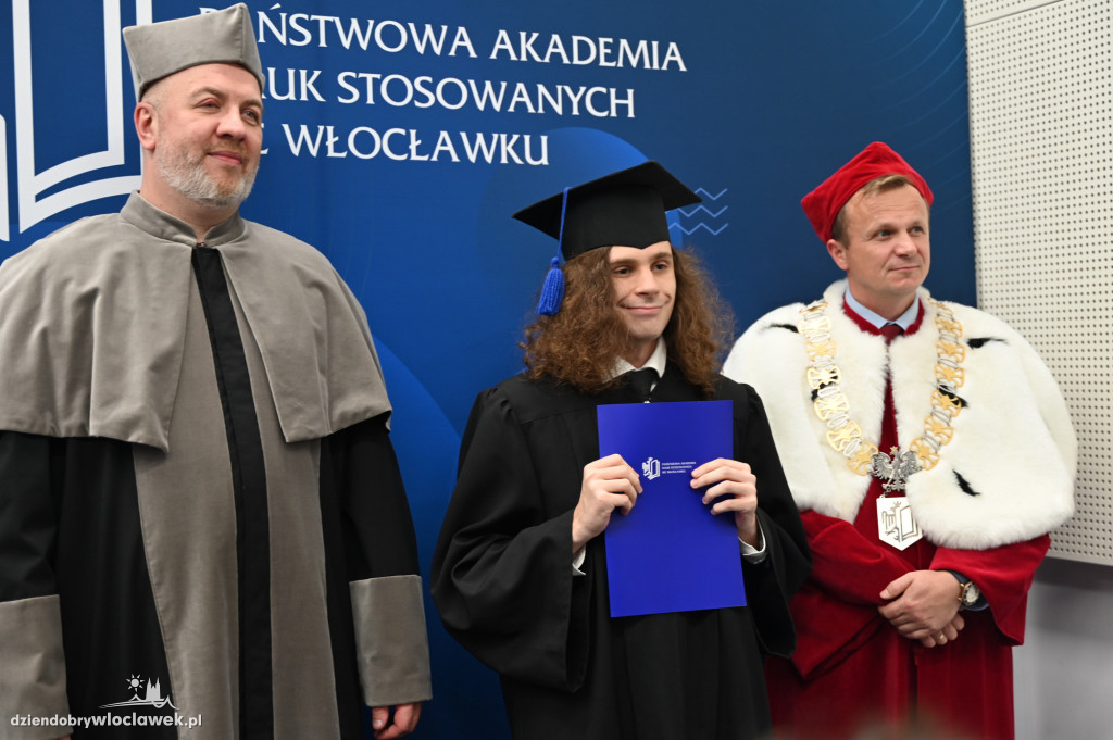 Uroczyste rozdanie dyplomów w PANS: godz. 16