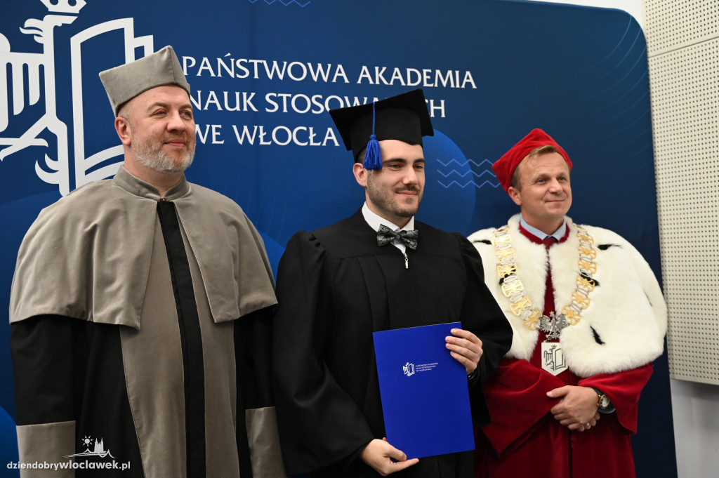 Uroczyste rozdanie dyplomów w PANS: godz. 16