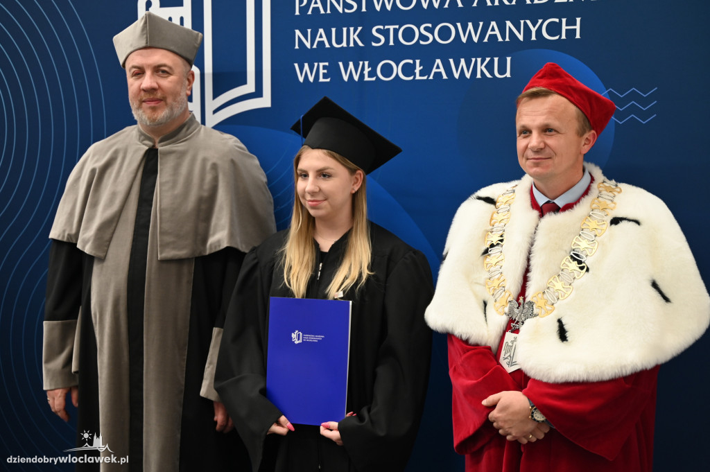 Uroczyste rozdanie dyplomów w PANS: godz. 16