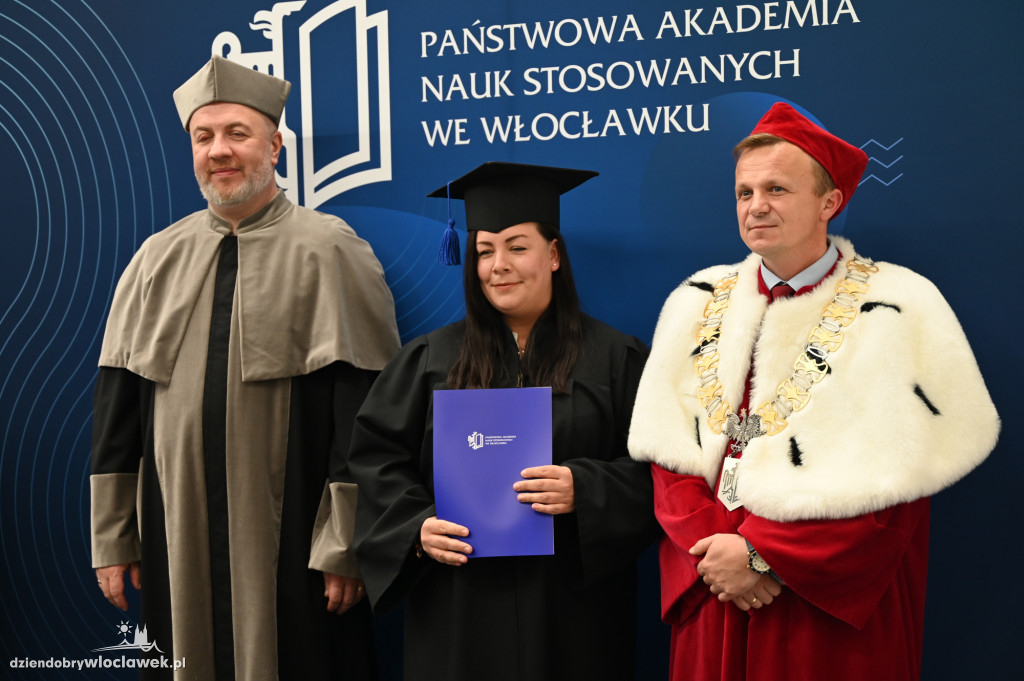Uroczyste rozdanie dyplomów w PANS: godz. 16