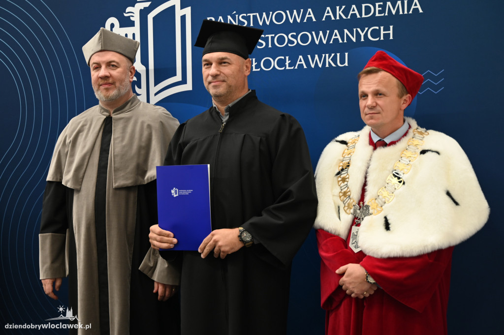 Uroczyste rozdanie dyplomów w PANS: godz. 16