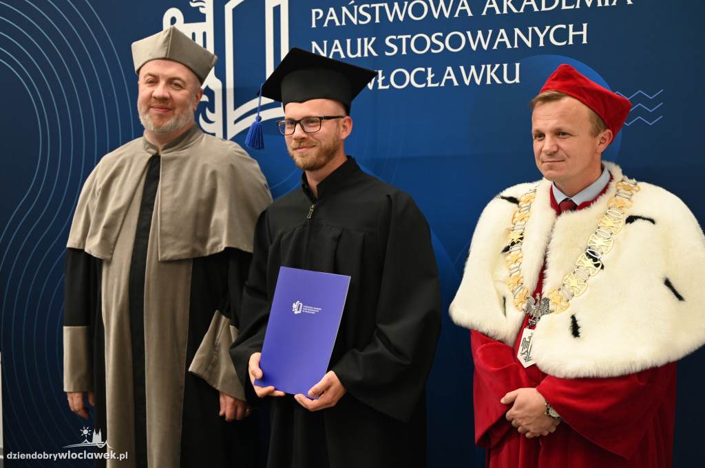 Uroczyste rozdanie dyplomów w PANS: godz. 16