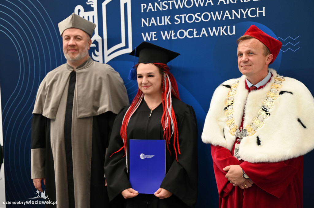 Uroczyste rozdanie dyplomów w PANS: godz. 16