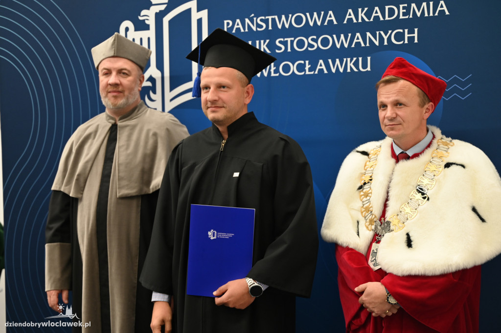 Uroczyste rozdanie dyplomów w PANS: godz. 16