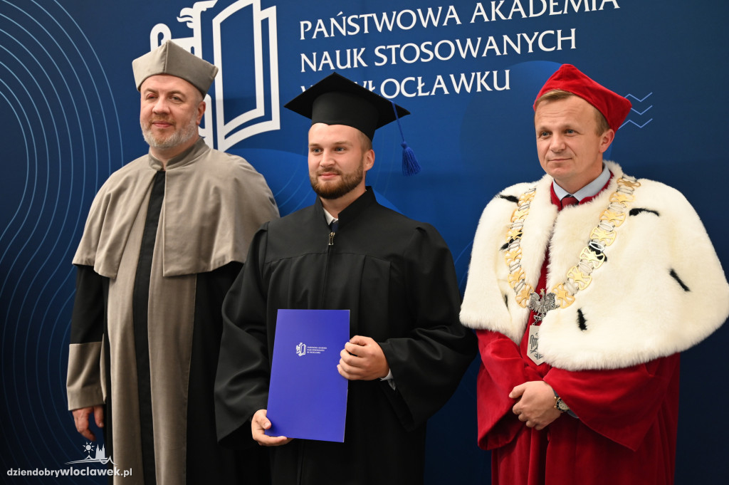 Uroczyste rozdanie dyplomów w PANS: godz. 16