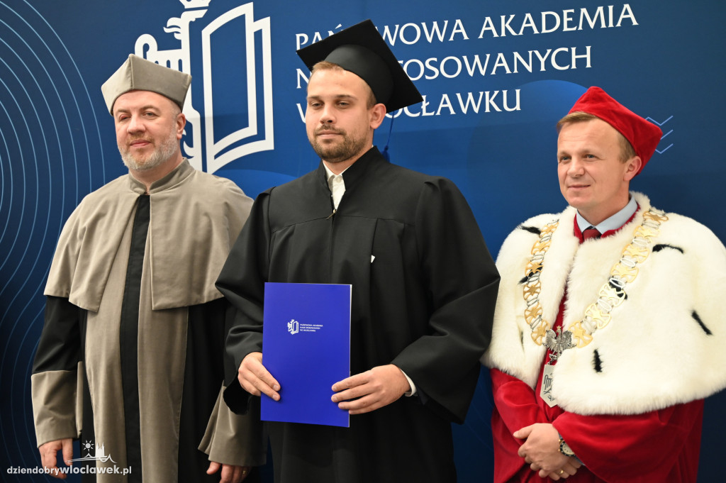 Uroczyste rozdanie dyplomów w PANS: godz. 16