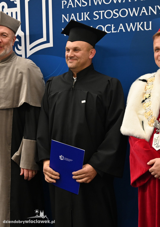 Uroczyste rozdanie dyplomów w PANS: godz. 16
