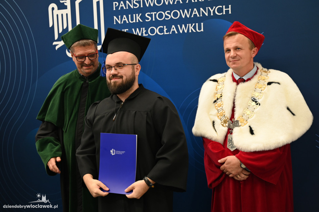 Uroczyste rozdanie dyplomów w PANS: godz. 16