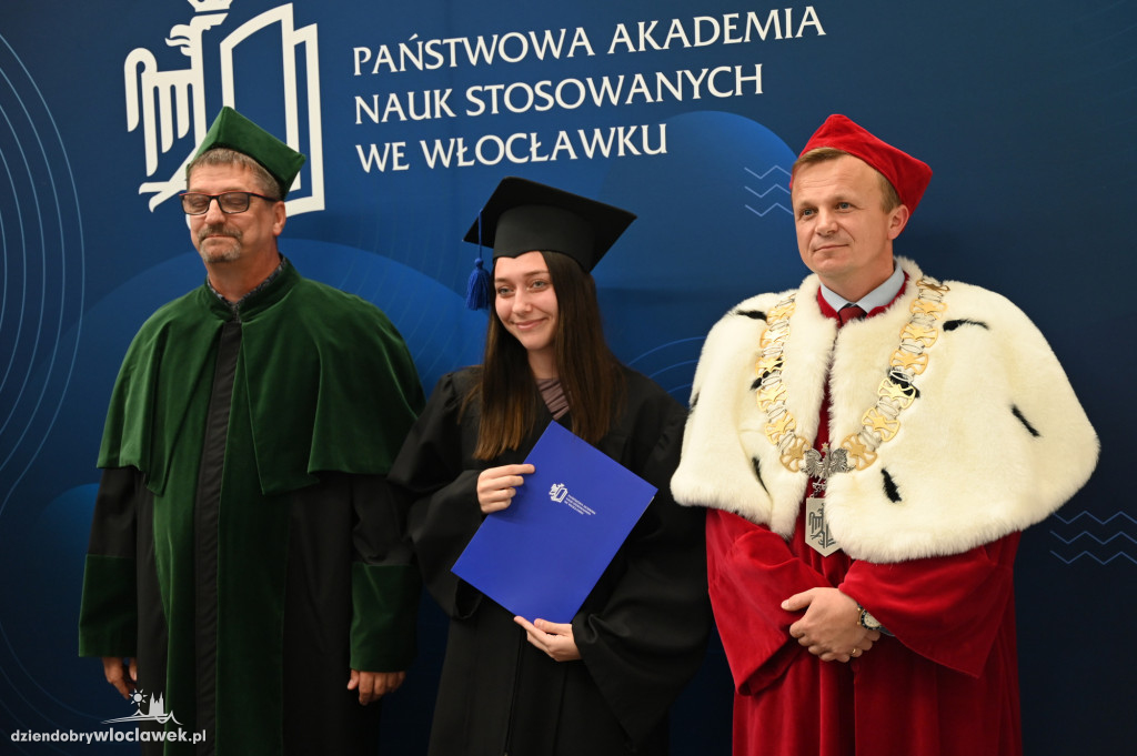Uroczyste rozdanie dyplomów w PANS: godz. 16