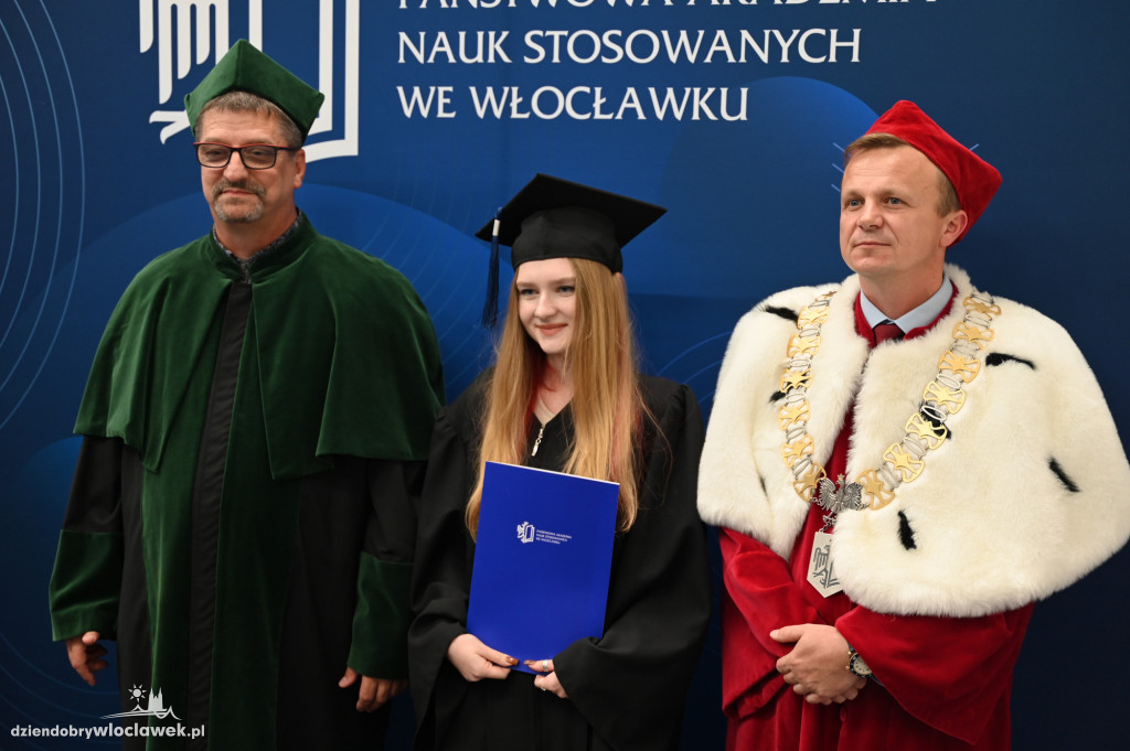 Uroczyste rozdanie dyplomów w PANS: godz. 16