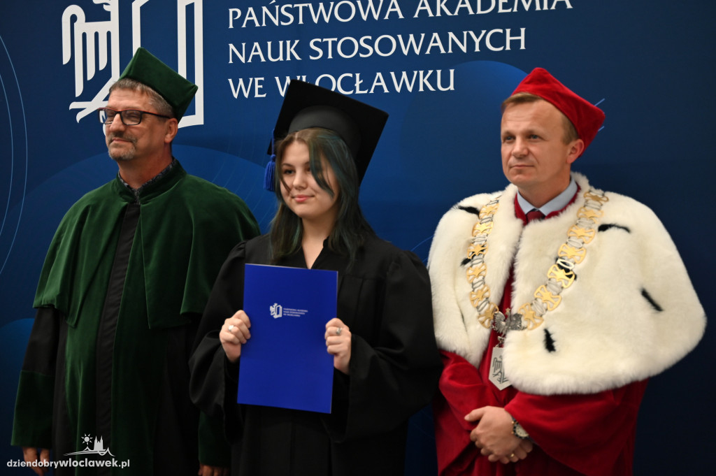 Uroczyste rozdanie dyplomów w PANS: godz. 16