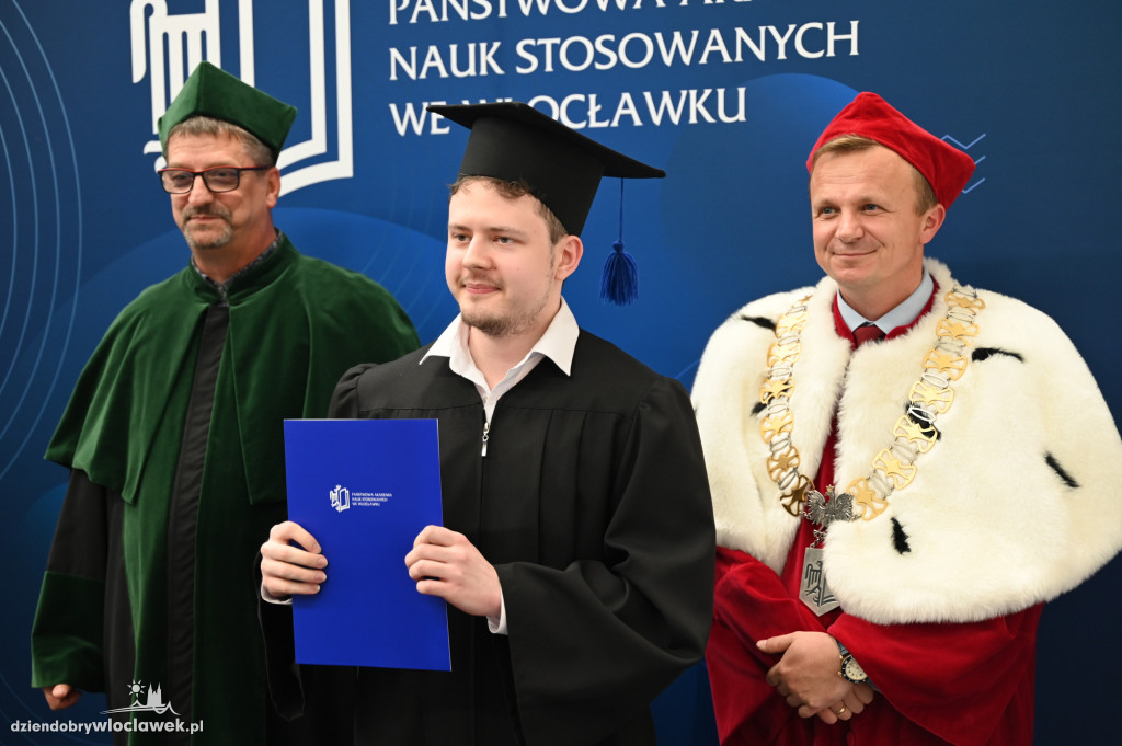 Uroczyste rozdanie dyplomów w PANS: godz. 16