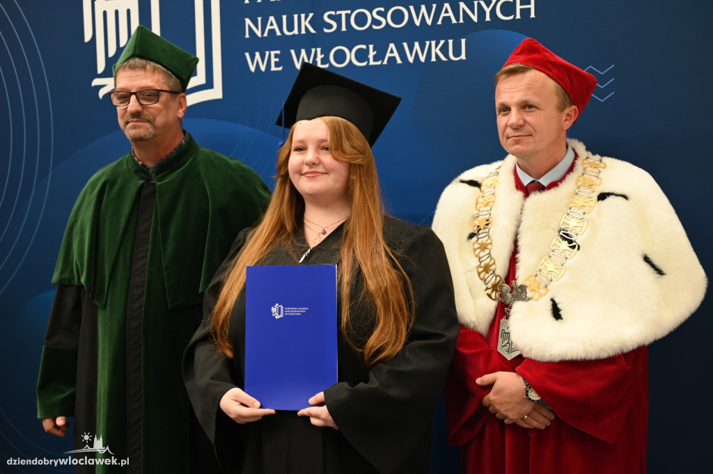 Uroczyste rozdanie dyplomów w PANS: godz. 16