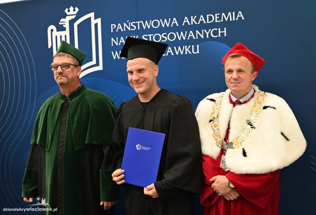 Uroczyste rozdanie dyplomów w PANS: godz. 16