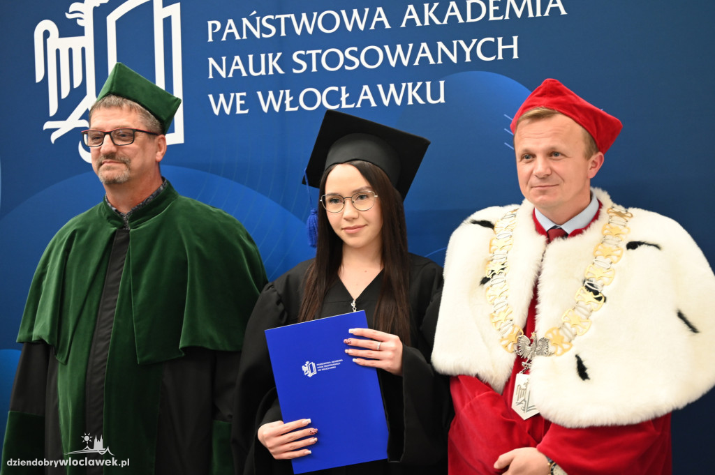 Uroczyste rozdanie dyplomów w PANS: godz. 16