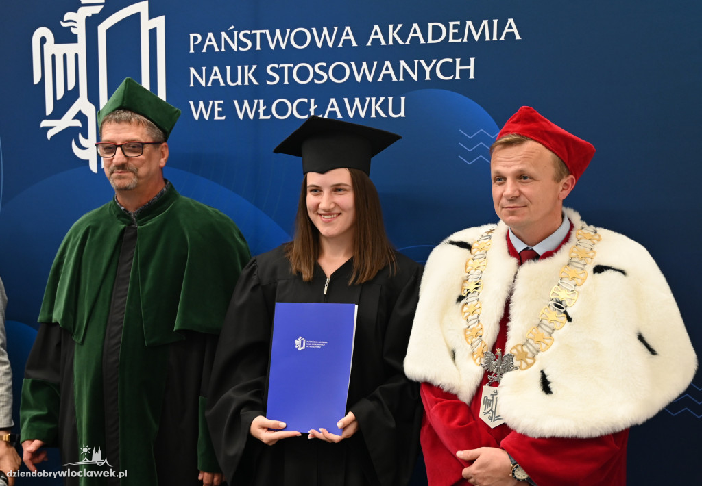Uroczyste rozdanie dyplomów w PANS: godz. 16