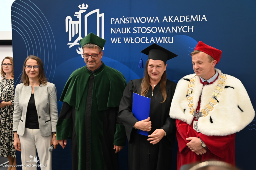 Uroczyste rozdanie dyplomów w PANS: godz. 16