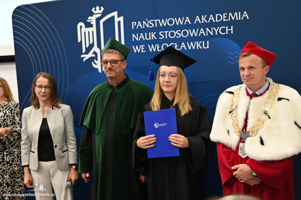 Uroczyste rozdanie dyplomów w PANS: godz. 16