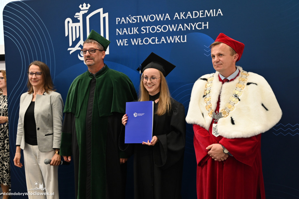 Uroczyste rozdanie dyplomów w PANS: godz. 16