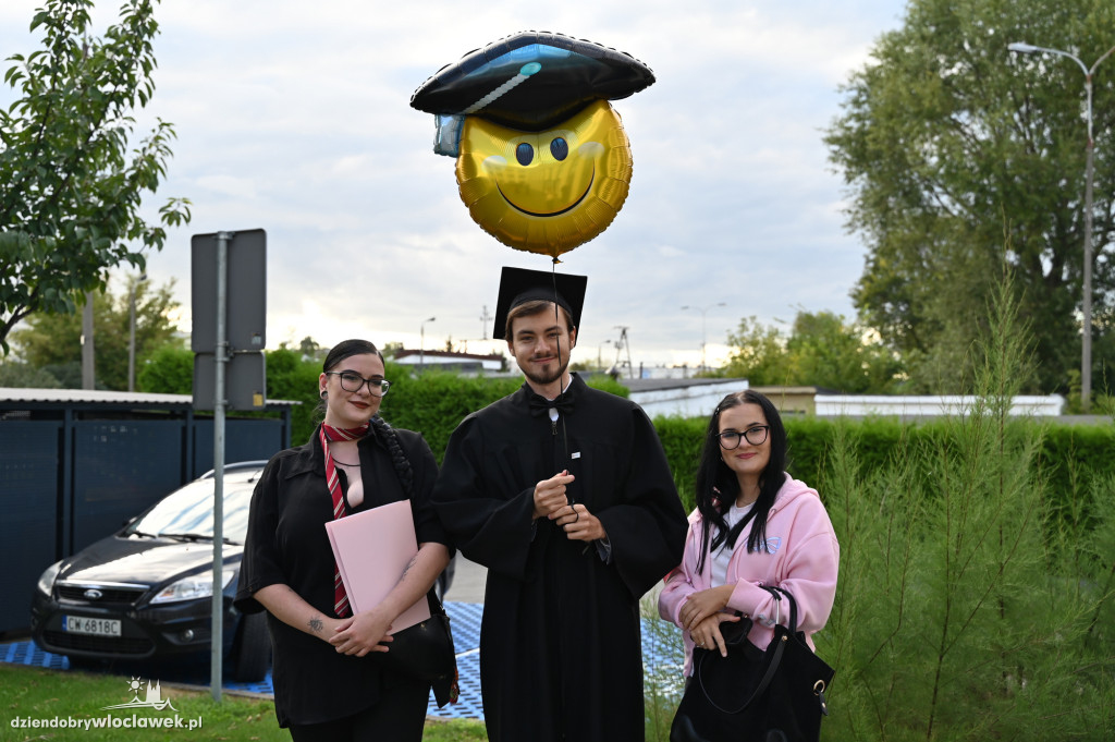 Uroczyste wręczenie dyplomów w PANS: godz. 17