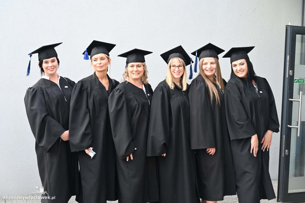 Uroczyste wręczenie dyplomów w PANS: godz. 17