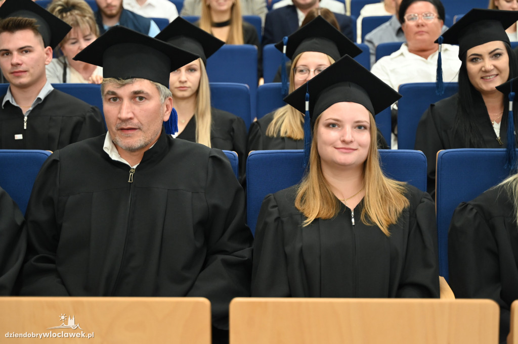 Uroczyste wręczenie dyplomów w PANS: godz. 17