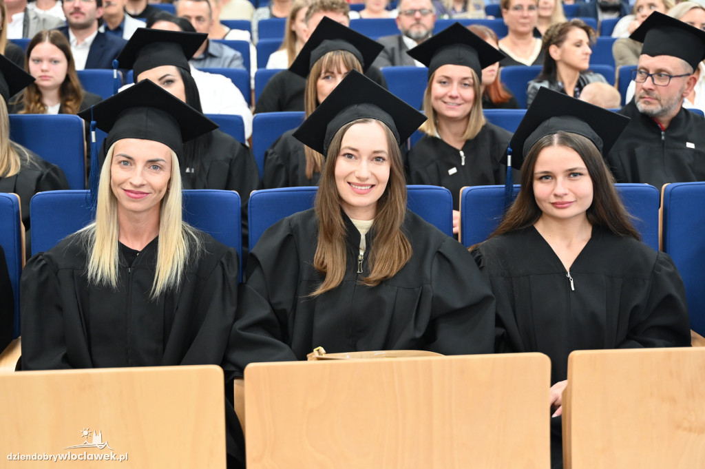 Uroczyste wręczenie dyplomów w PANS: godz. 17