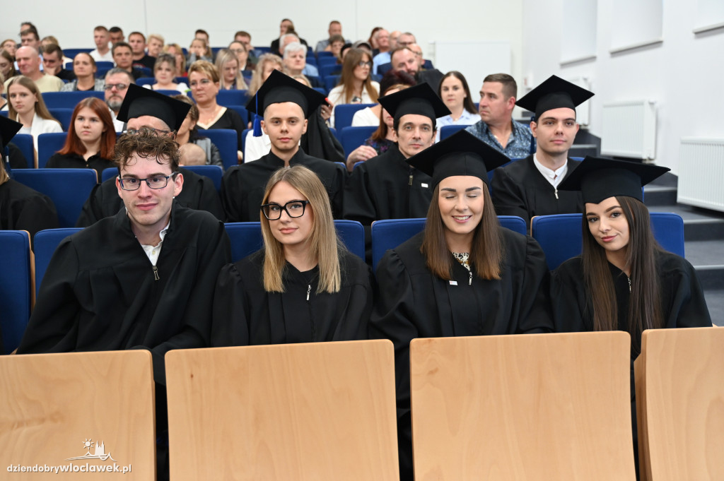 Uroczyste wręczenie dyplomów w PANS: godz. 17