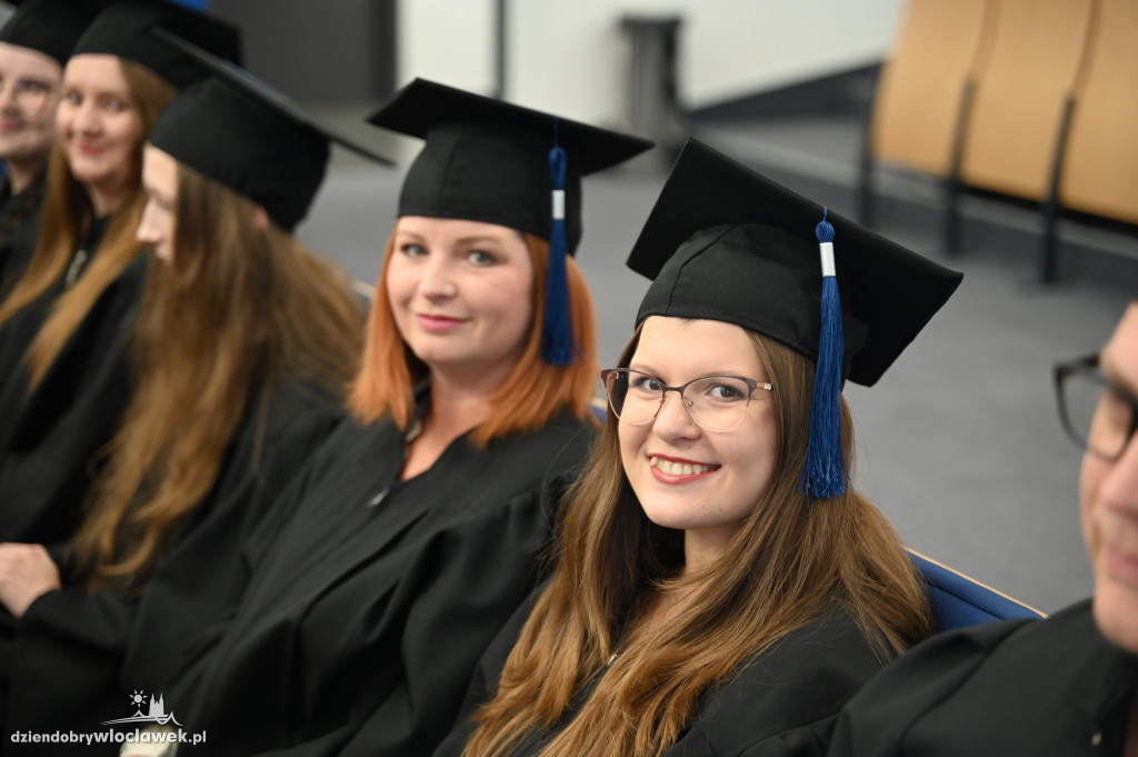 Uroczyste wręczenie dyplomów w PANS: godz. 17
