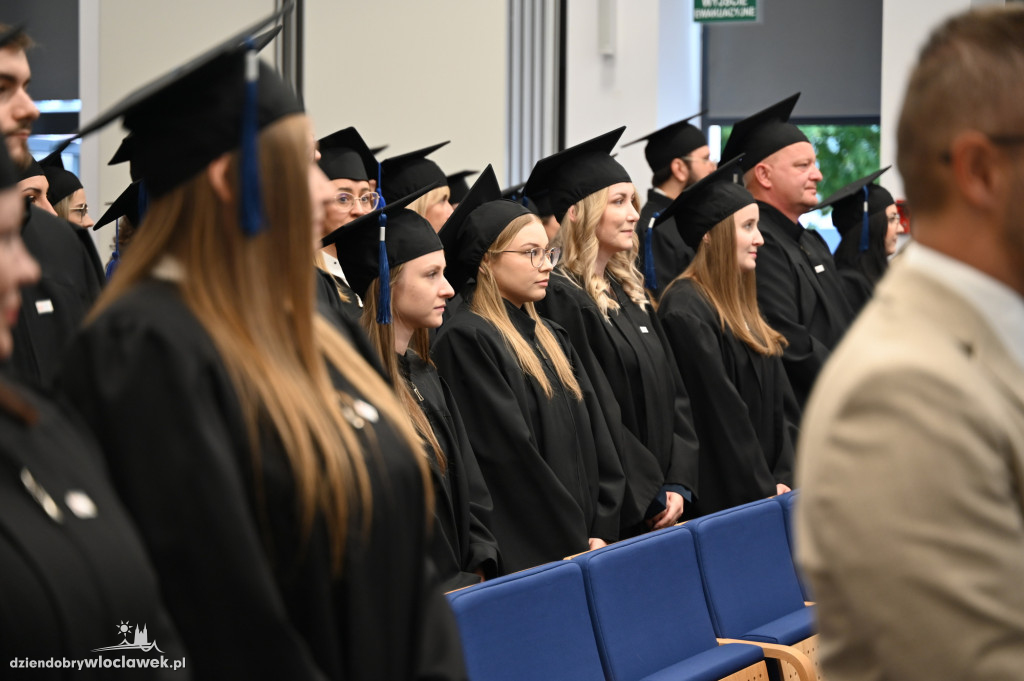 Uroczyste wręczenie dyplomów w PANS: godz. 17