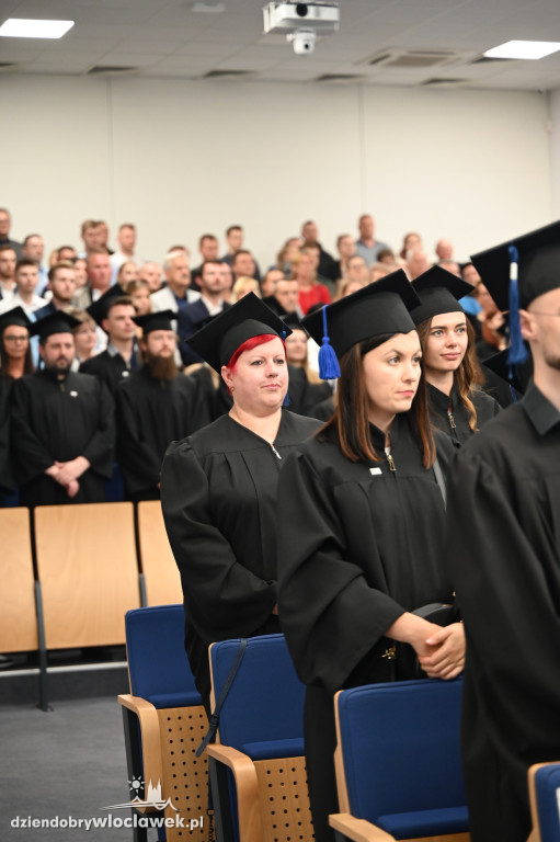 Uroczyste wręczenie dyplomów w PANS: godz. 17