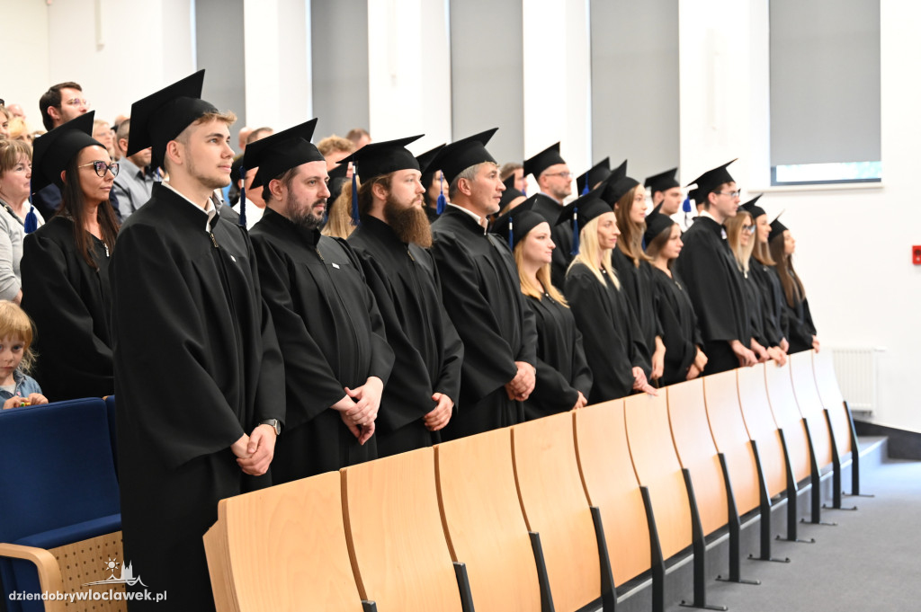 Uroczyste wręczenie dyplomów w PANS: godz. 17