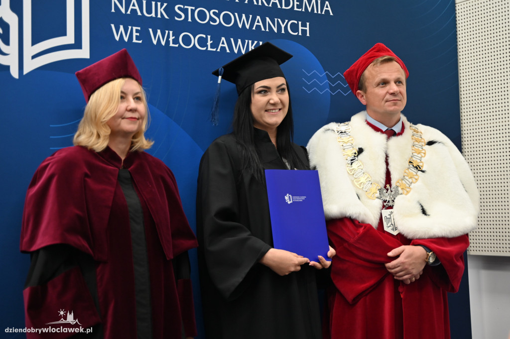 Uroczyste wręczenie dyplomów w PANS: godz. 17